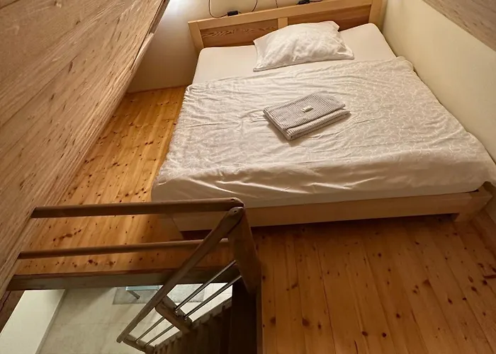宾兹美女樱旅馆 招待所 3*